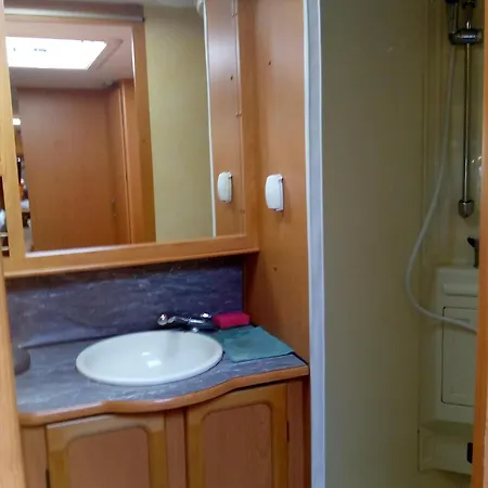 Hotel Asuntovaunu *